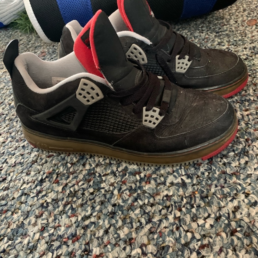 Men’s size 10.5 Jordan flight tennis shoes